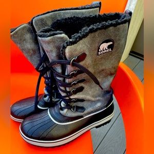SOREL WOMENS TIVOLI HIGH BOOT BLACK, VAPOR BLUE - LIKE NEW
